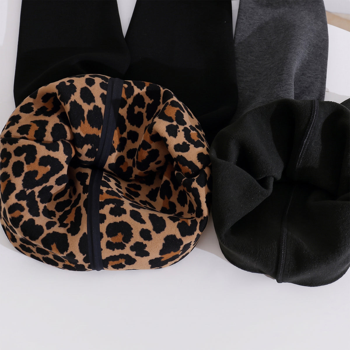 Women's Reversible Leopard Print Fleece-Lined Leggings – High-Waisted Warm Stretch Pants for Fall & Winter