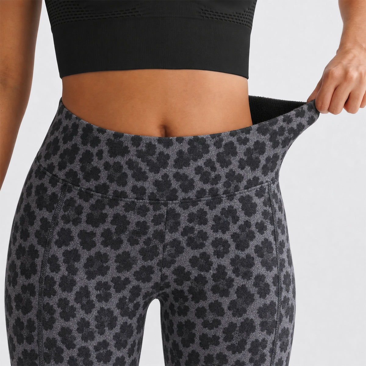 Women's Reversible Leopard Print Fleece-Lined Leggings – High-Waisted Warm Stretch Pants for Fall & Winter