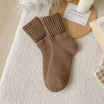 Women's Mid-Calf Knit Socks Soft Cozy Warm Everyday Socks for Fall and Winter